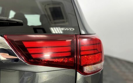 Mitsubishi Outlander III рестайлинг 3, 2019 год, 2 350 000 рублей, 16 фотография