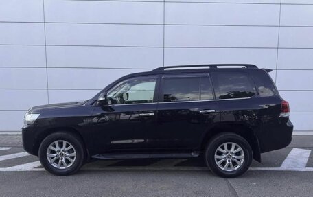Toyota Land Cruiser 200, 2018 год, 4 940 000 рублей, 8 фотография