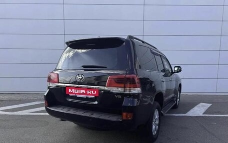 Toyota Land Cruiser 200, 2018 год, 4 940 000 рублей, 5 фотография