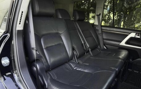 Toyota Land Cruiser 200, 2018 год, 4 940 000 рублей, 16 фотография