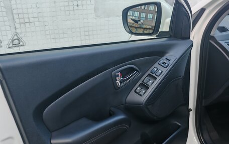 Hyundai ix35 I рестайлинг, 2011 год, 980 000 рублей, 7 фотография