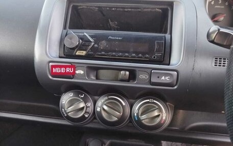 Honda Fit III, 2002 год, 365 000 рублей, 14 фотография