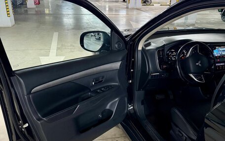 Mitsubishi Outlander III рестайлинг 3, 2013 год, 1 190 000 рублей, 10 фотография