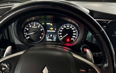 Mitsubishi Outlander III рестайлинг 3, 2013 год, 1 190 000 рублей, 15 фотография
