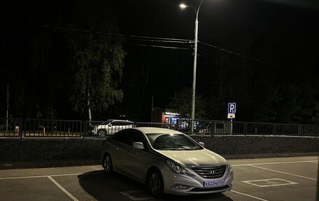 Hyundai Sonata VI, 2012 год, 769 000 рублей, 3 фотография