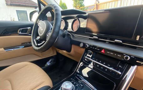 KIA Carnival, 2022 год, 3 890 000 рублей, 10 фотография
