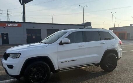 Jeep Grand Cherokee, 2017 год, 4 000 000 рублей, 5 фотография