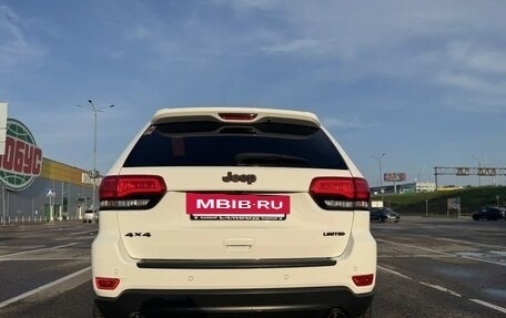 Jeep Grand Cherokee, 2017 год, 4 000 000 рублей, 4 фотография