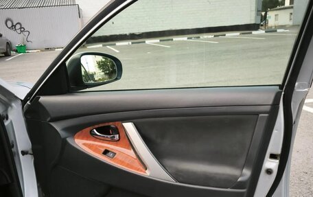 Toyota Camry, 2010 год, 1 070 000 рублей, 8 фотография
