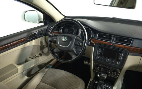 Skoda Superb III рестайлинг, 2012 год, 899 000 рублей, 8 фотография