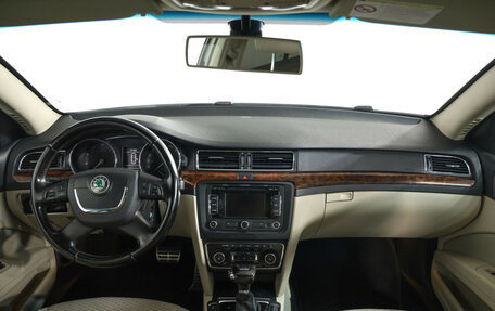 Skoda Superb III рестайлинг, 2012 год, 899 000 рублей, 9 фотография