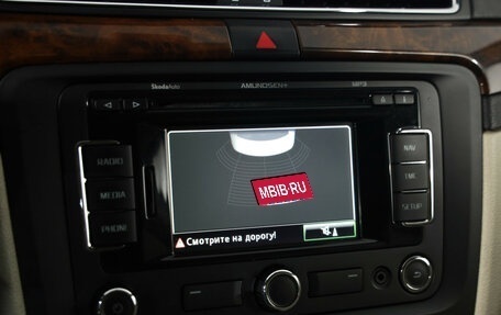 Skoda Superb III рестайлинг, 2012 год, 899 000 рублей, 13 фотография