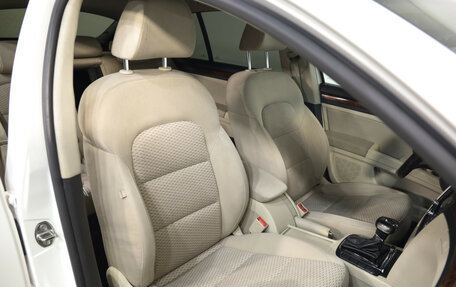 Skoda Superb III рестайлинг, 2012 год, 899 000 рублей, 20 фотография