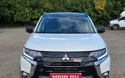 Mitsubishi Outlander III рестайлинг 3, 2022 год, 3 000 000 рублей, 1 фотография