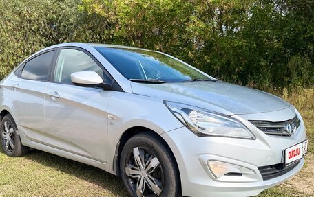 Hyundai Solaris II рестайлинг, 2015 год, 900 000 рублей, 5 фотография