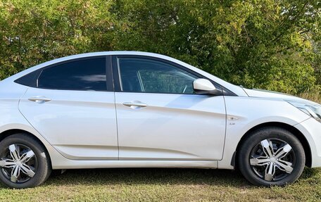 Hyundai Solaris II рестайлинг, 2015 год, 900 000 рублей, 6 фотография