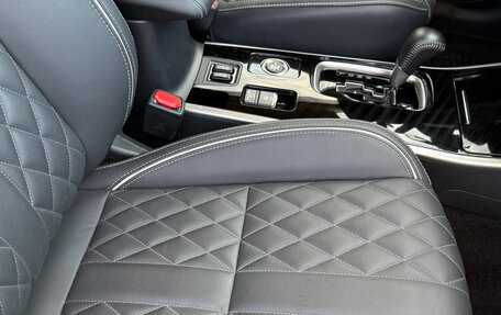 Mitsubishi Outlander III рестайлинг 3, 2022 год, 3 000 000 рублей, 4 фотография
