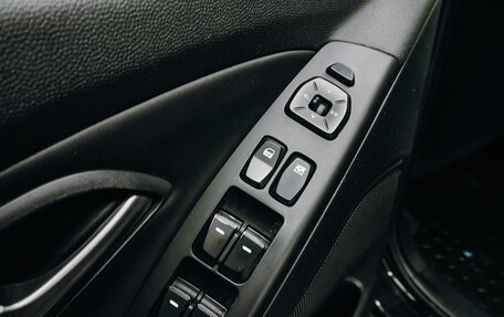Hyundai ix35 I рестайлинг, 2014 год, 999 000 рублей, 10 фотография