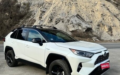 Toyota RAV4, 2021 год, 3 200 000 рублей, 1 фотография