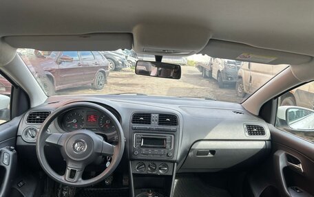 Volkswagen Polo VI (EU Market), 2013 год, 700 000 рублей, 5 фотография
