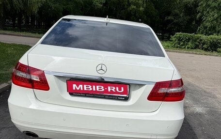 Mercedes-Benz E-Класс, 2011 год, 1 500 000 рублей, 4 фотография