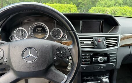 Mercedes-Benz E-Класс, 2011 год, 1 500 000 рублей, 7 фотография