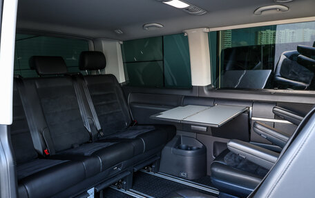 Volkswagen Multivan T6 рестайлинг, 2019 год, 4 998 000 рублей, 12 фотография