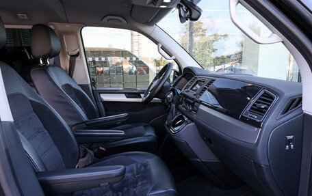 Volkswagen Multivan T6 рестайлинг, 2019 год, 4 998 000 рублей, 10 фотография