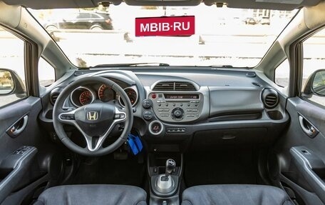 Honda Jazz II рестайлинг, 2009 год, 648 000 рублей, 13 фотография