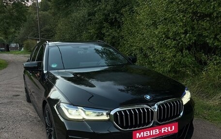 BMW 5 серия, 2021 год, 3 600 000 рублей, 2 фотография