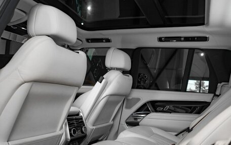Land Rover Range Rover IV рестайлинг, 2023 год, 18 866 000 рублей, 20 фотография