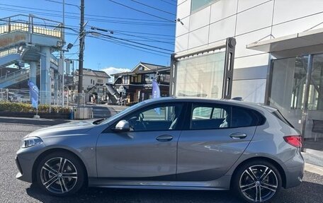BMW 1 серия, 2022 год, 1 398 000 рублей, 4 фотография