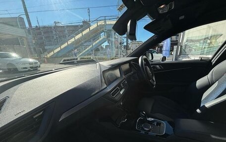 BMW 1 серия, 2022 год, 1 398 000 рублей, 20 фотография