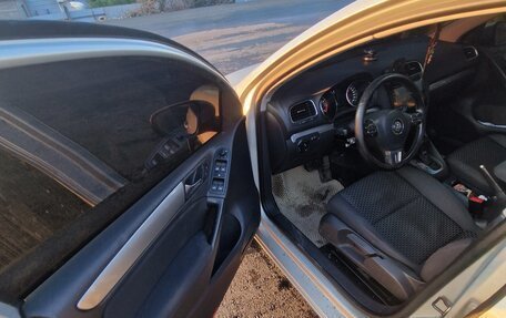 Volkswagen Golf VI, 2010 год, 640 000 рублей, 3 фотография