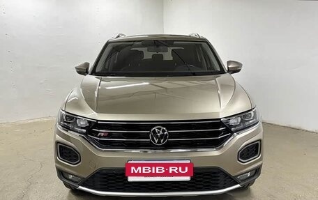 Volkswagen T-Roc I, 2022 год, 1 575 000 рублей, 2 фотография