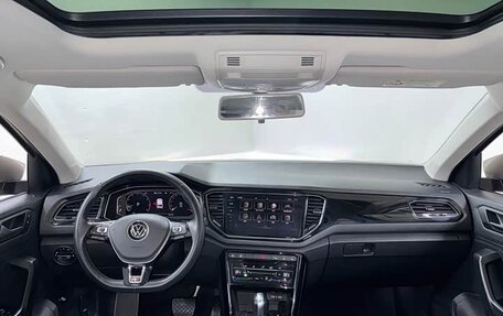 Volkswagen T-Roc I, 2022 год, 1 575 000 рублей, 9 фотография