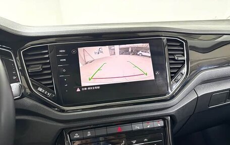 Volkswagen T-Roc I, 2022 год, 1 575 000 рублей, 15 фотография