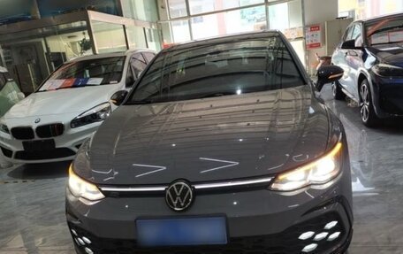 Volkswagen Golf VIII, 2024 год, 2 600 000 рублей, 2 фотография