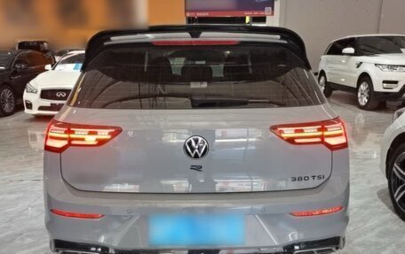 Volkswagen Golf VIII, 2024 год, 2 600 000 рублей, 5 фотография