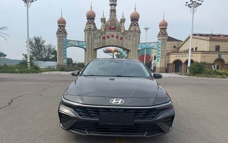 Hyundai Elantra, 2023 год, 1 690 000 рублей, 2 фотография