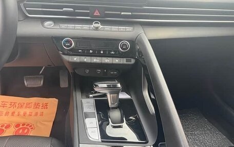 Hyundai Elantra, 2023 год, 1 690 000 рублей, 10 фотография