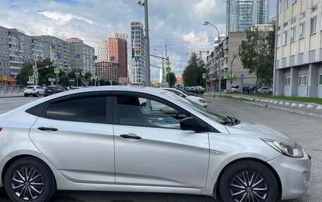 Hyundai Solaris II рестайлинг, 2012 год, 669 000 рублей, 2 фотография