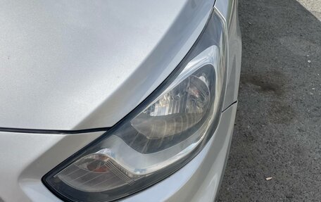Hyundai Solaris II рестайлинг, 2012 год, 669 000 рублей, 10 фотография
