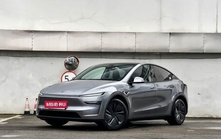 Tesla Model Y I, 2026 год, 6 300 000 рублей, 3 фотография