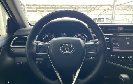 Toyota Camry, 2018 год, 2 650 000 рублей, 11 фотография