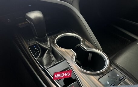 Toyota Camry, 2018 год, 2 650 000 рублей, 13 фотография