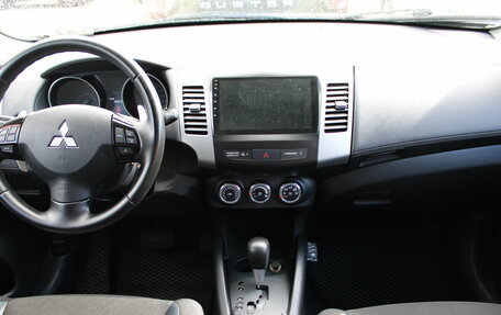 Mitsubishi Outlander III рестайлинг 3, 2011 год, 981 000 рублей, 9 фотография
