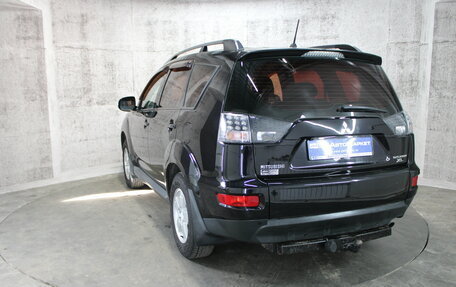 Mitsubishi Outlander III рестайлинг 3, 2011 год, 981 000 рублей, 8 фотография