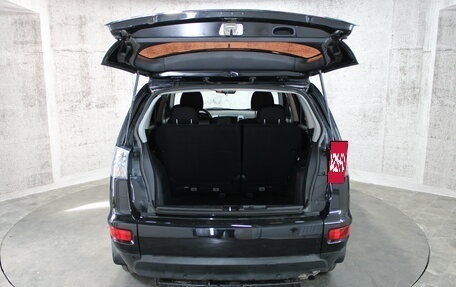 Mitsubishi Outlander III рестайлинг 3, 2011 год, 981 000 рублей, 13 фотография