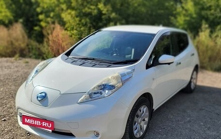 Nissan Leaf I, 2016 год, 1 030 000 рублей, 8 фотография